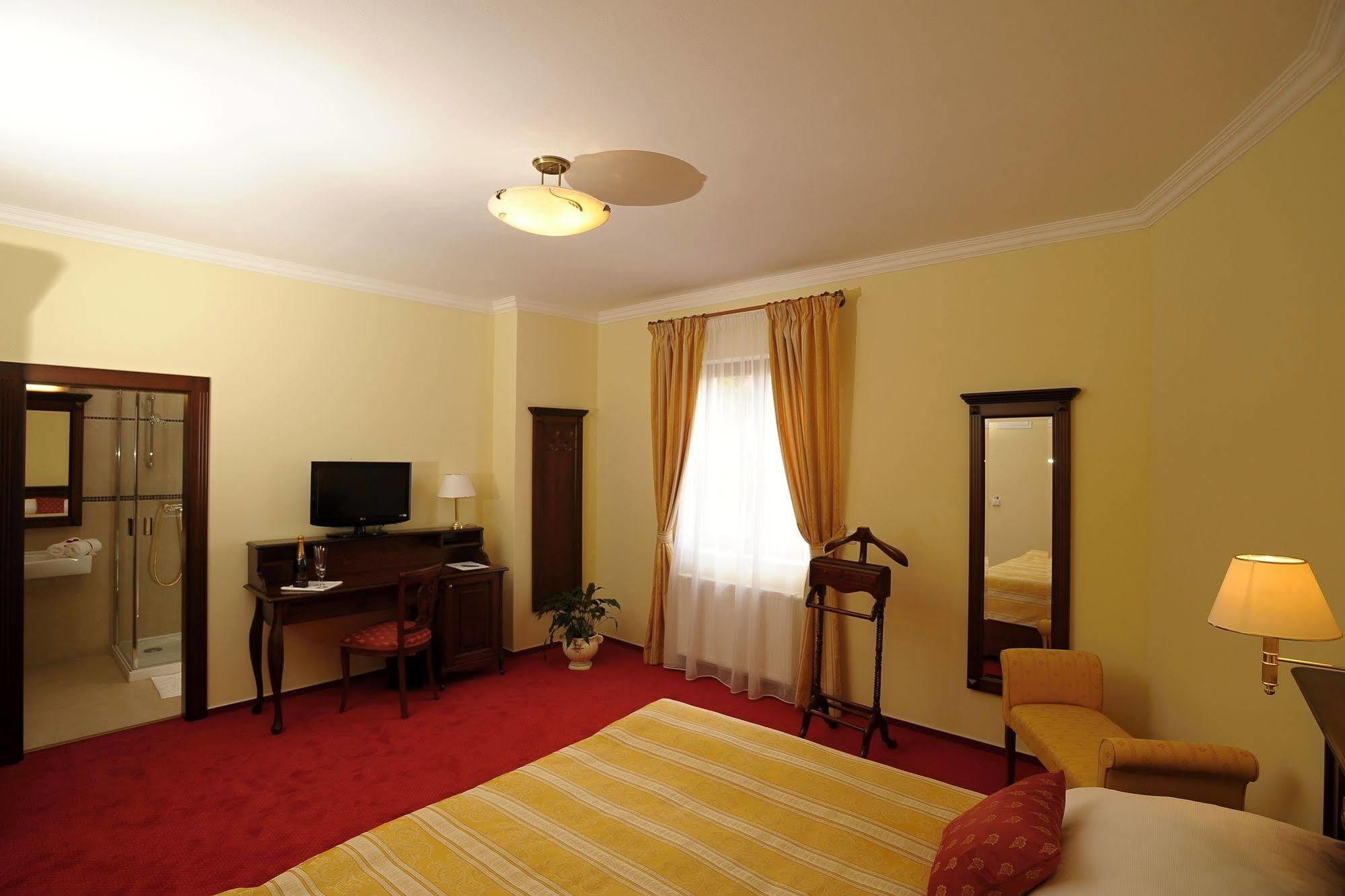 Apartman U Krale - 2 Їчін Екстер'єр фото