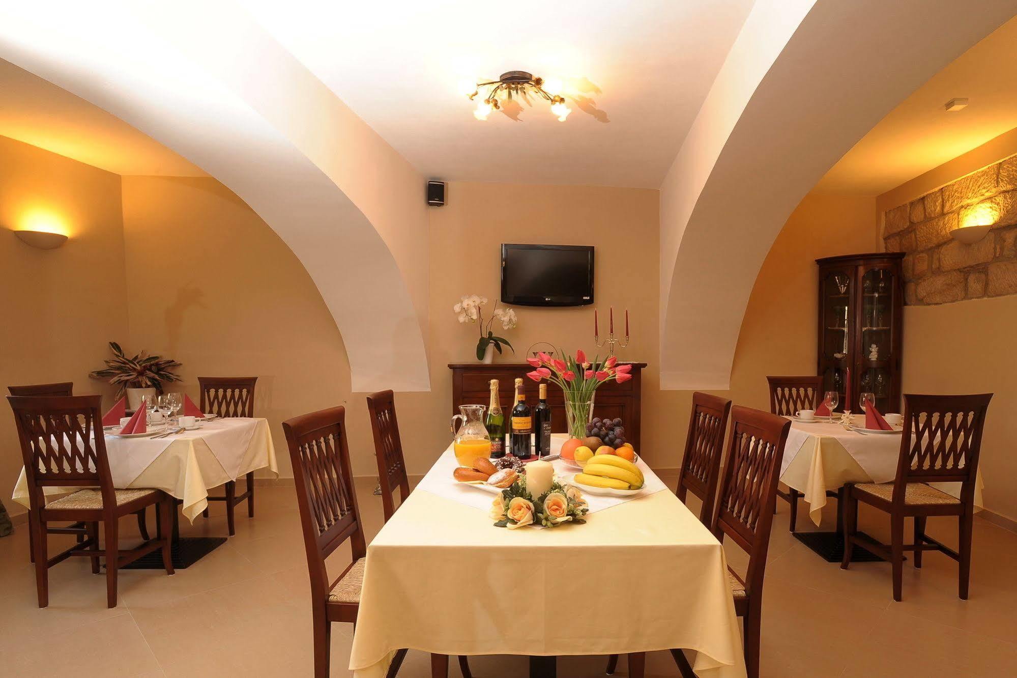 Apartman U Krale - 2 Їчін Екстер'єр фото